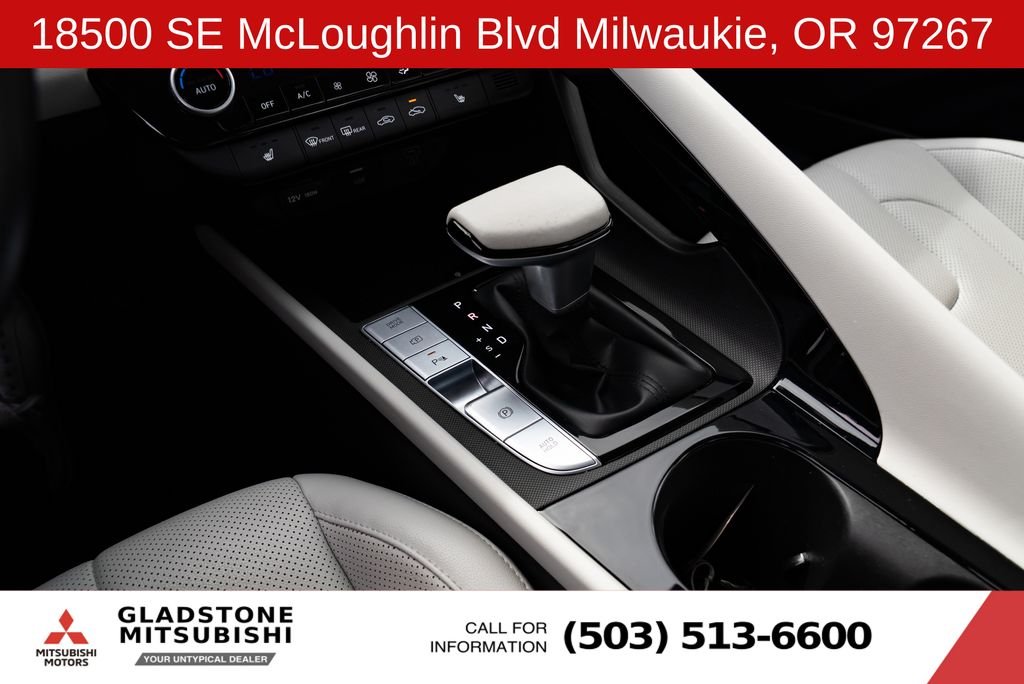Used 2024 White Hyundai Limited image 18