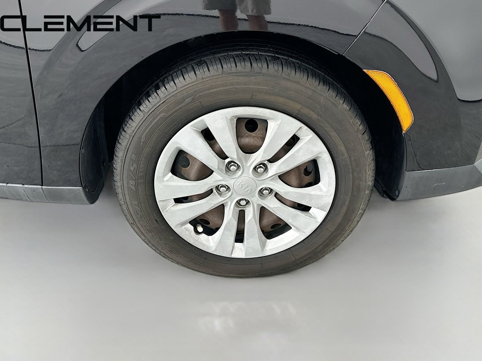 Used 2020 Black Kia LX image 35