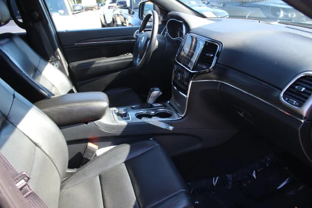 Used 2020 Gray Jeep Limited image 35