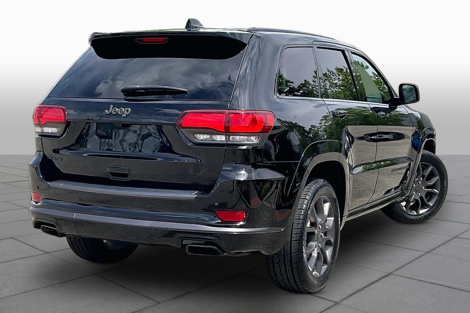 Used 2020 Diamond Black Crystal Pearlcoat Jeep High Altitude image 13