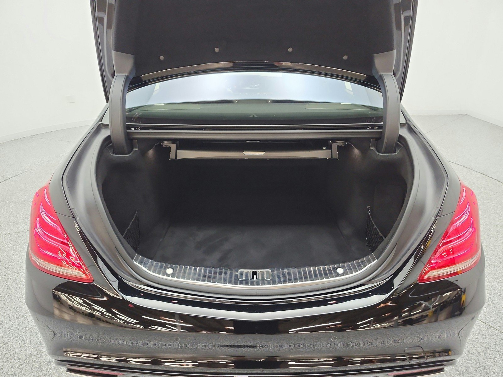 Used 2015 Black Mercedes-Benz 4dr Sdn S 550 RWD image 18