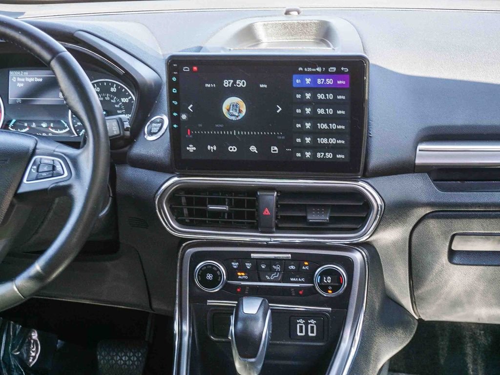 Used 2019 Red Ford SE image 16
