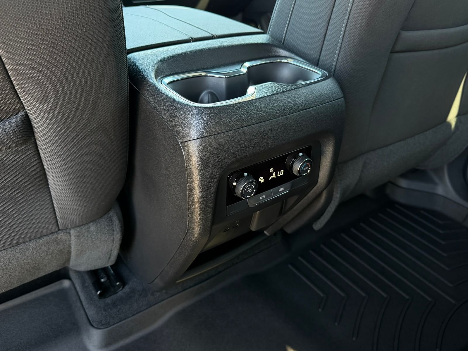 Used 2025 Radiant Red Tintcoat Chevrolet LT image 27