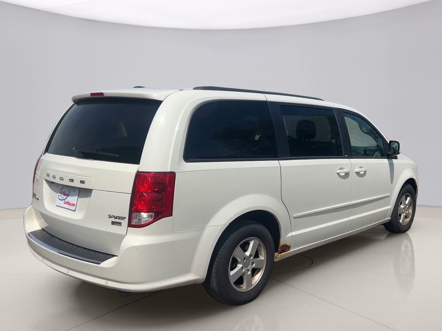 Used 2013 Gray Dodge SXT image 5