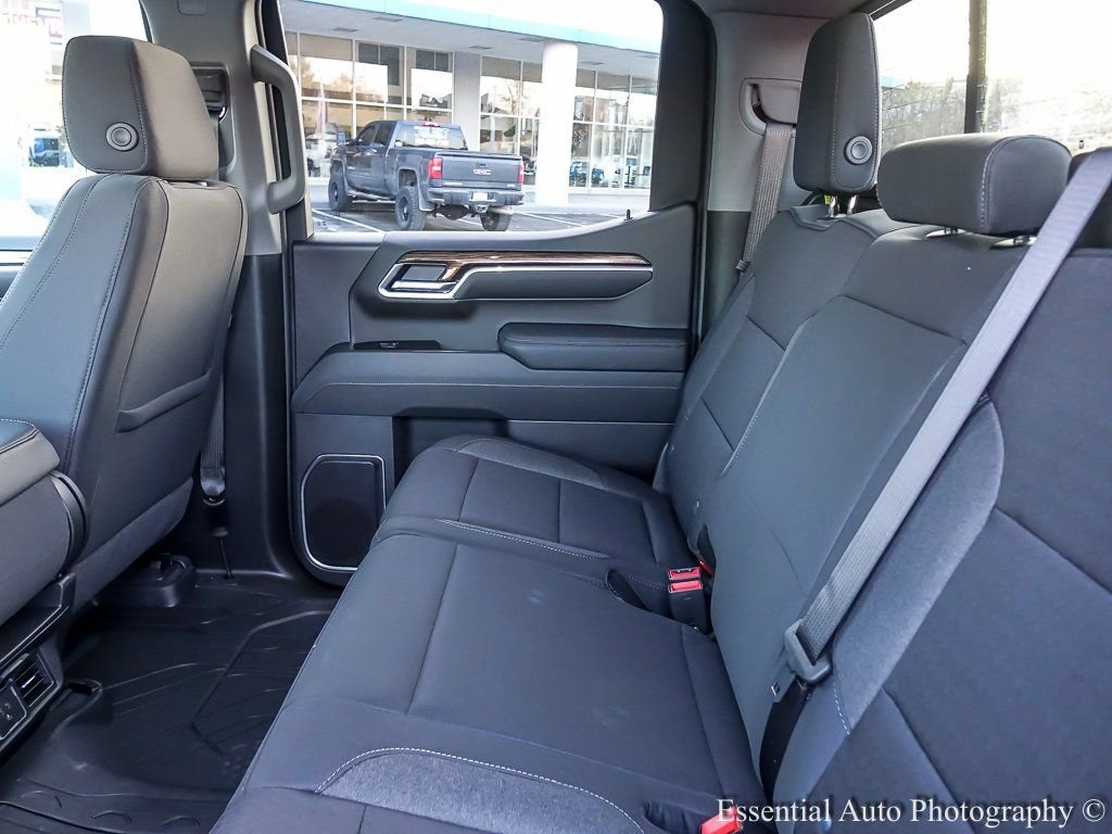 2026 CHEVROLET SILVERADO - Image 11