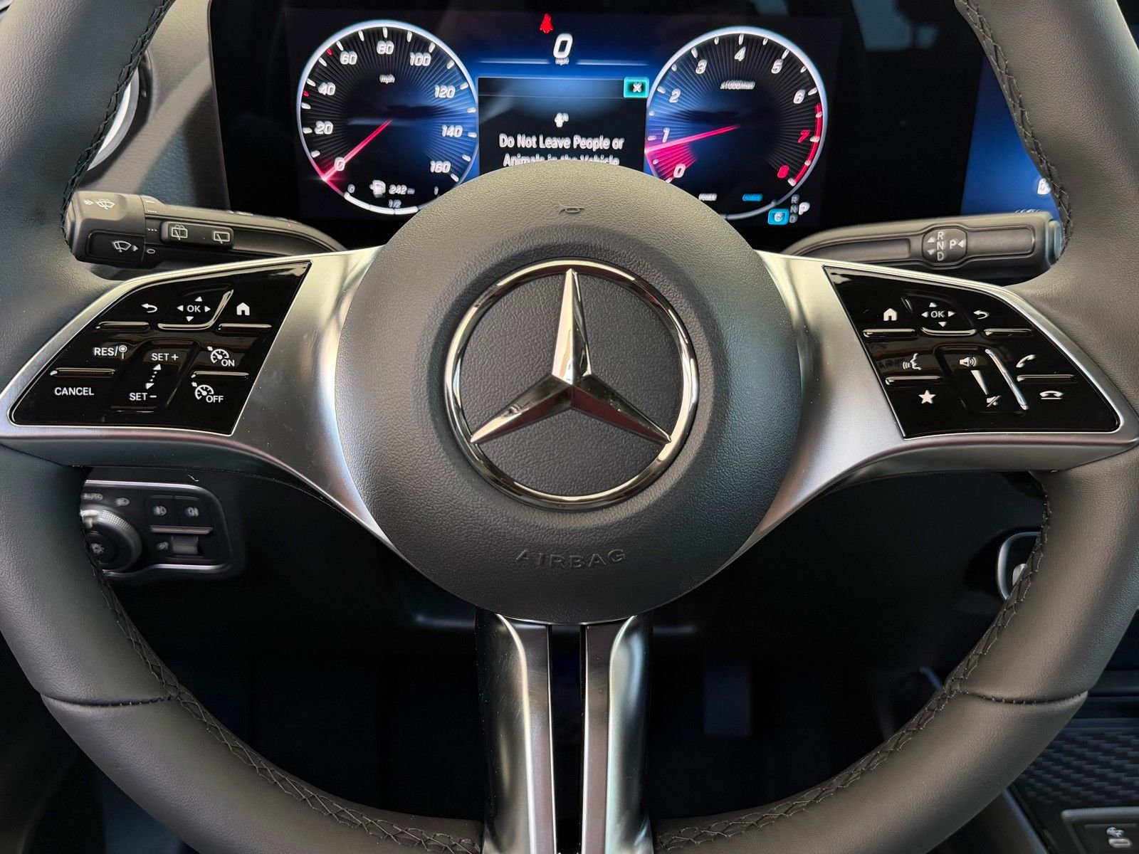 New 2026 Mountain Grey Metallic Mercedes-Benz GLA 250 image 11
