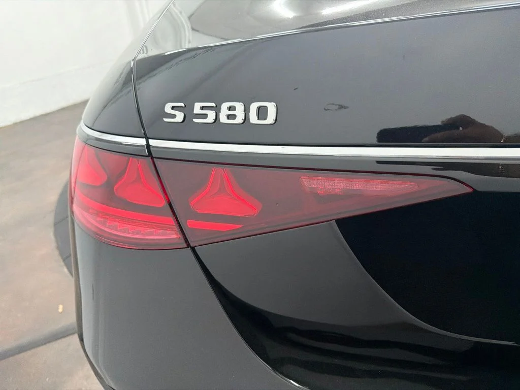 New 2027 Black Mercedes-Benz S 580 image 11