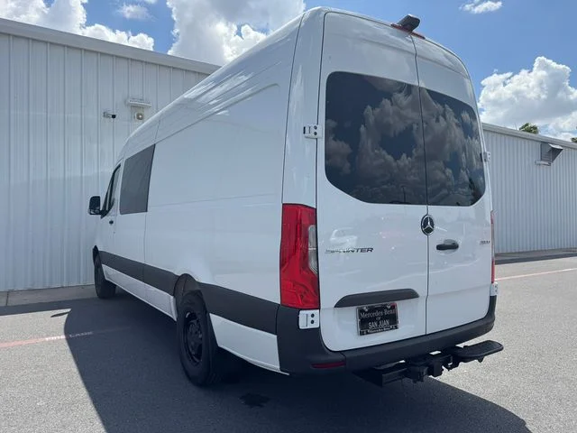 New 2026  Mercedes-Benz Crew 170 WB image 10