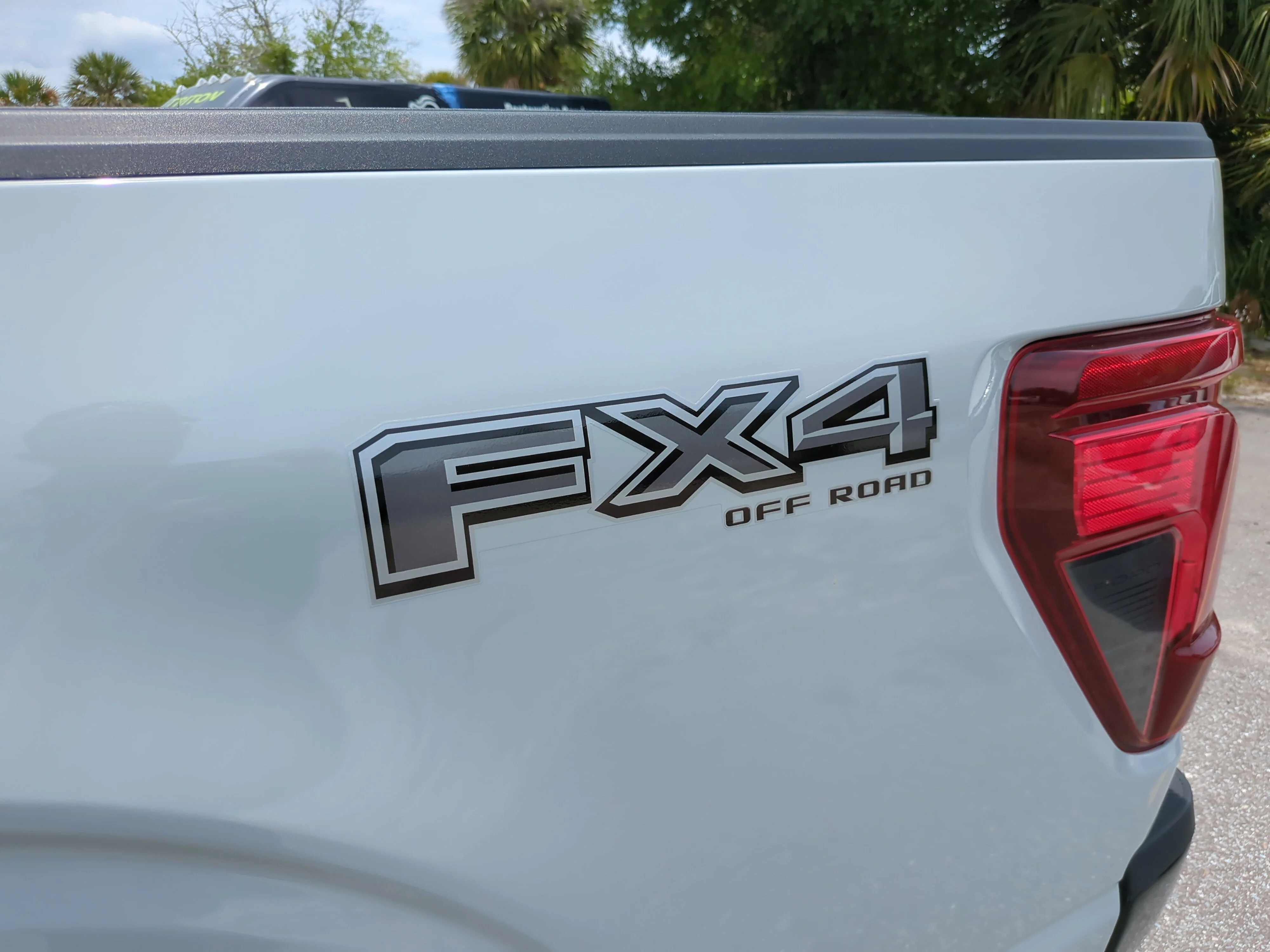 Used 2024 Avalanche Ford XLT image 13