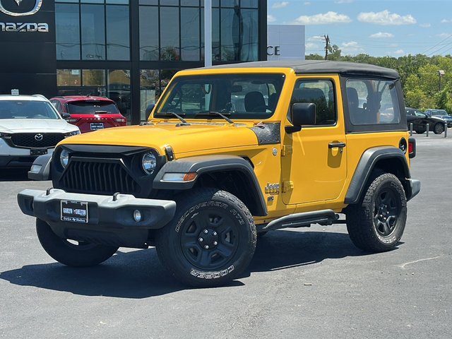Pre-Owned 2021 Jeep Wrangler Pentastar 3.6L V-6 DOHC, variable valve control, regular unleaded, engine with 285HP 4x4 Sport 4x4