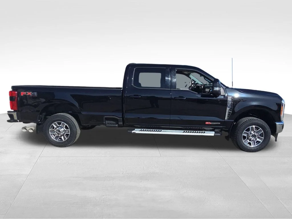 Used 2023 Agate Black Metallic Ford Lariat image 8