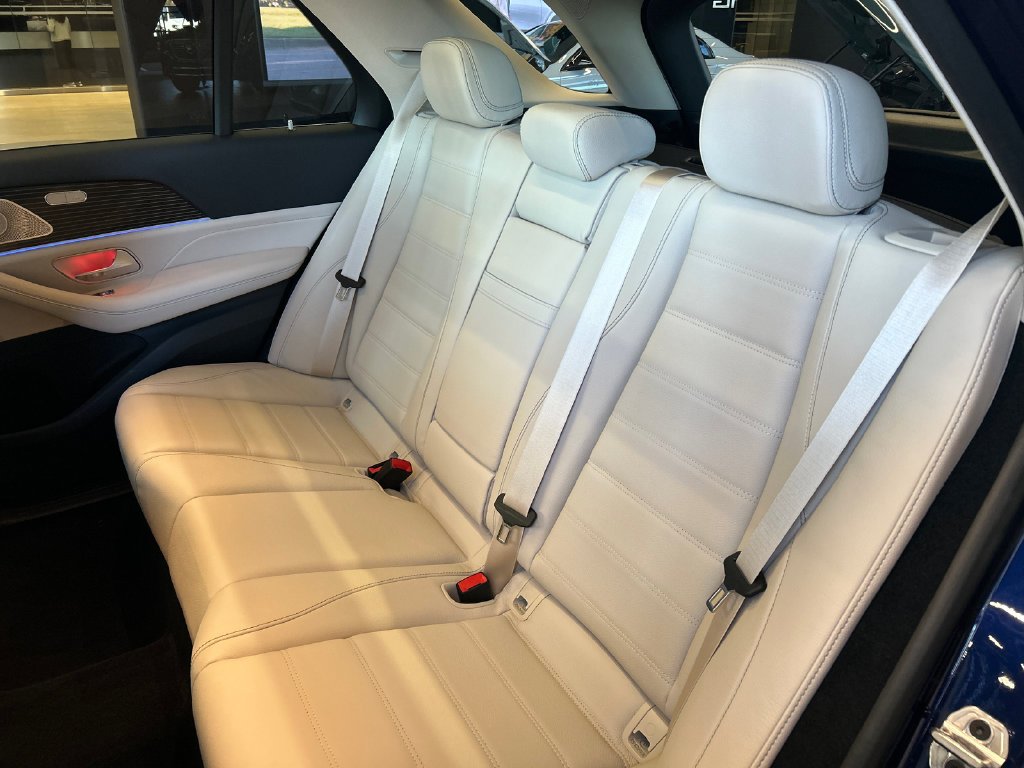 New 2026 MANUFAKTUR Mystic Blue Metallic Mercedes-Benz GLE 450 image 21