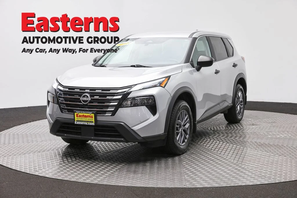 Used 2024 Silver Nissan S image 1