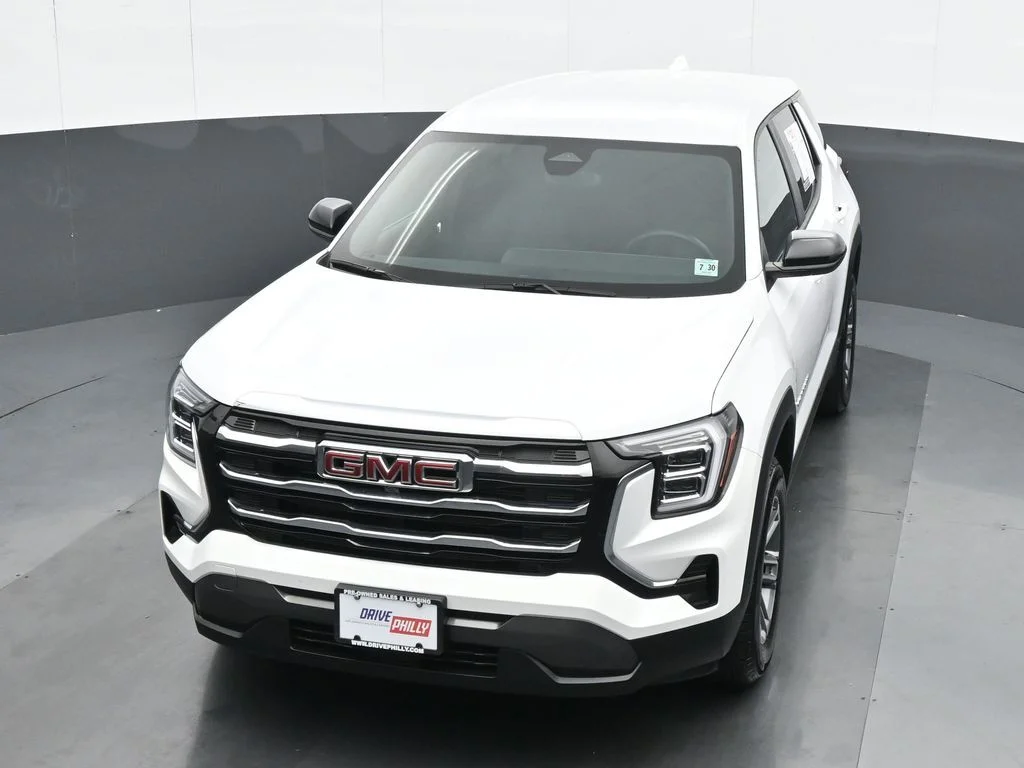 Used 2026 White GMC Elevation image 16