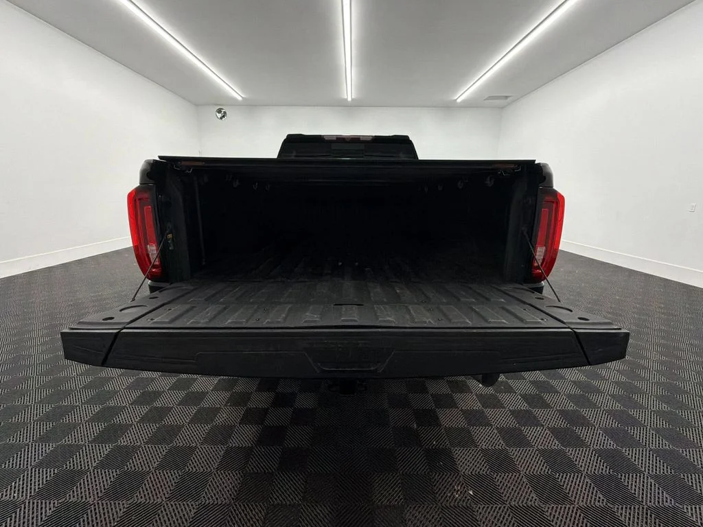 Used 2020 Onyx Black GMC SLT image 24