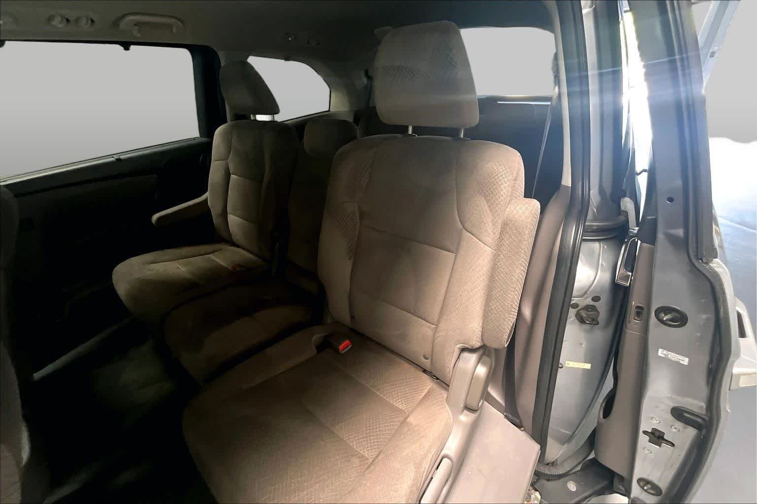 Used 2016  Honda SE image 18