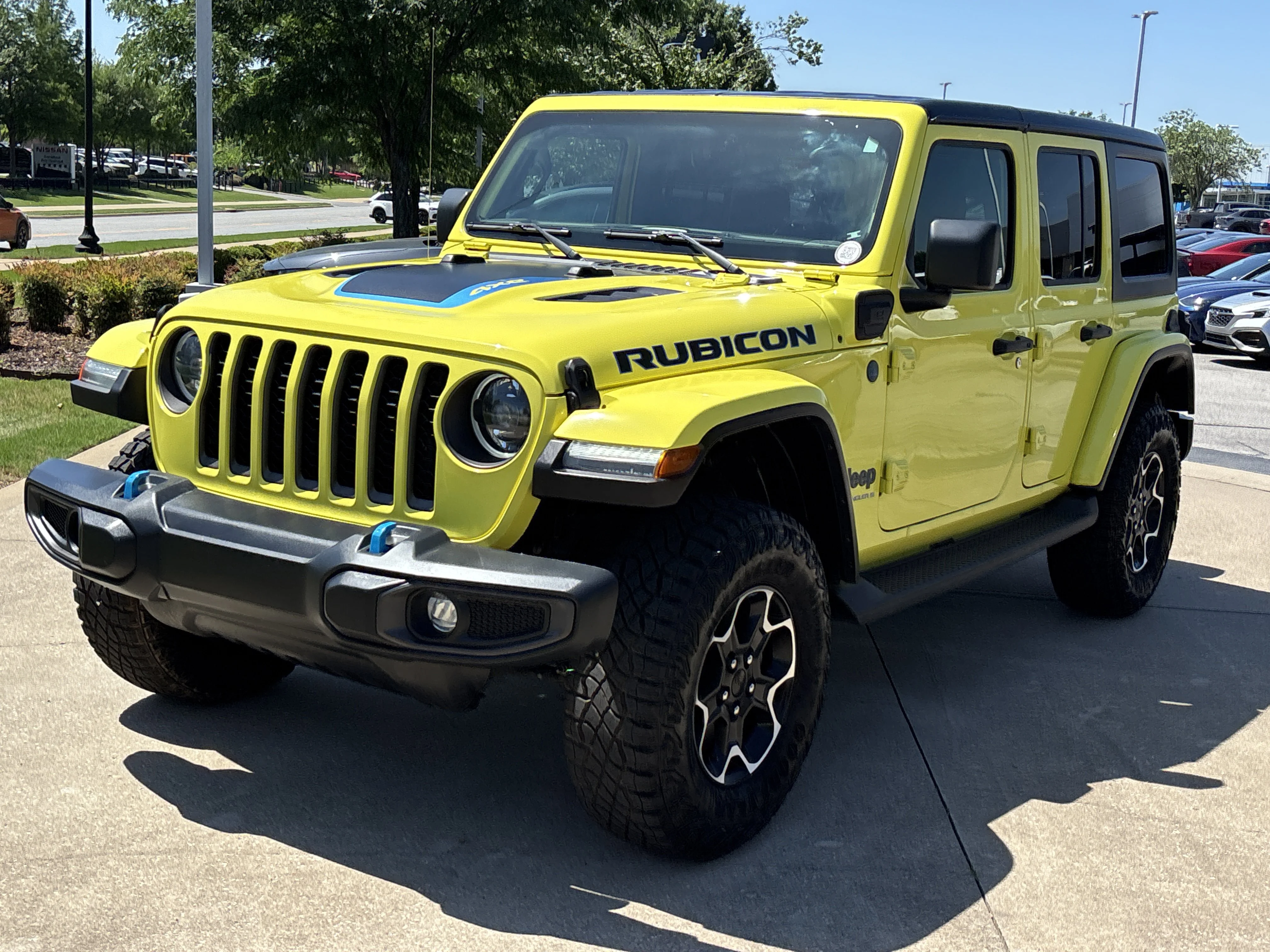 Used 2023 High Velocity Clearcoat Jeep Rubicon 4xe image 12