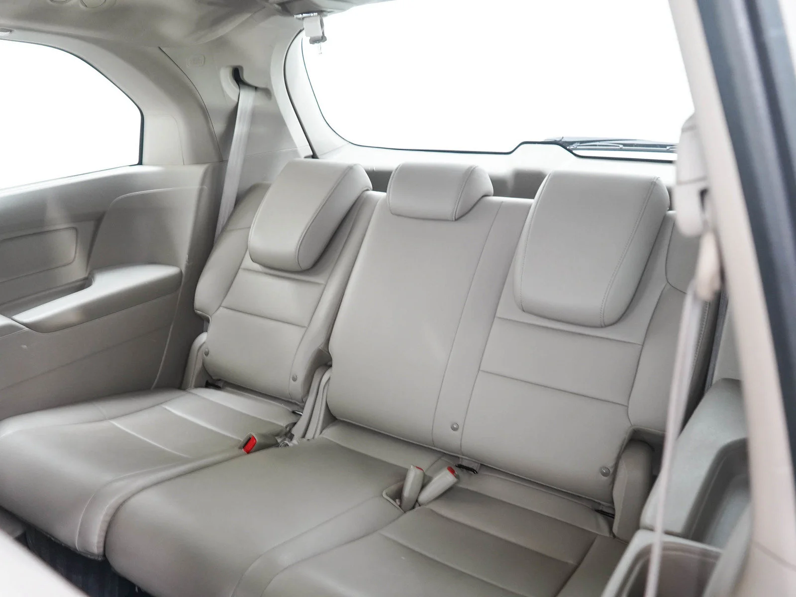 Used 2013  Honda FWD image 15