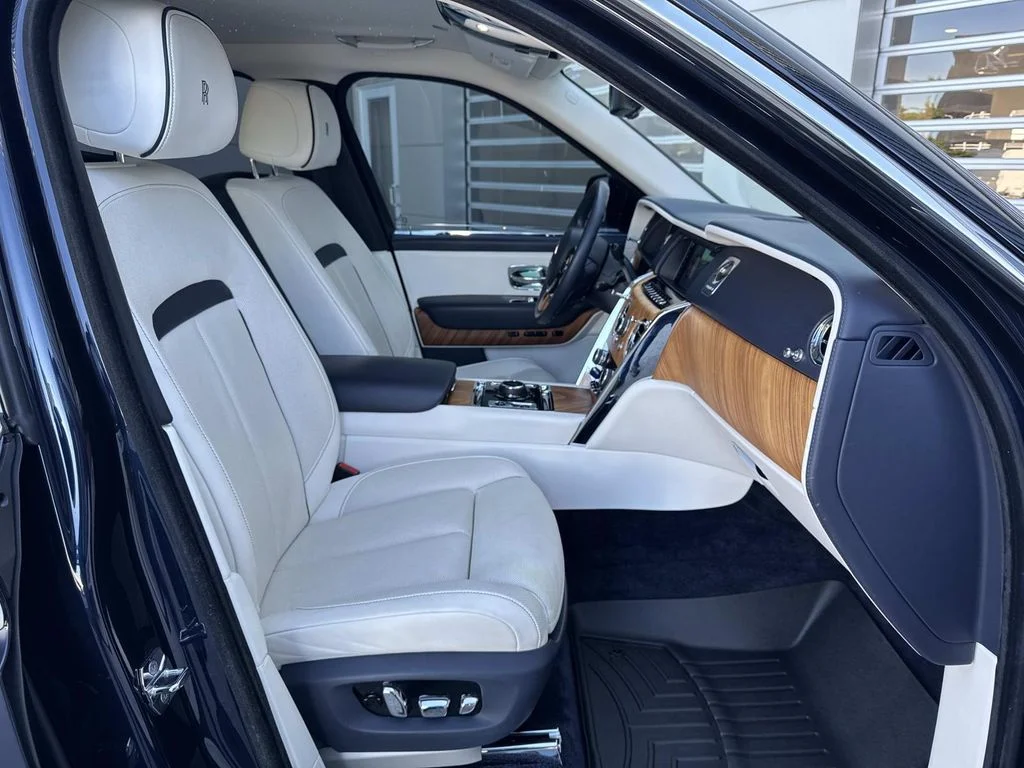 Used 2021 Blue Rolls-Royce  image 9