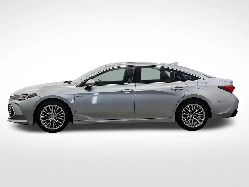 Used 2020 Toyota Avalon Limited with VIN 4T1C21FB3LU018927 for sale in Minneapolis, Minnesota