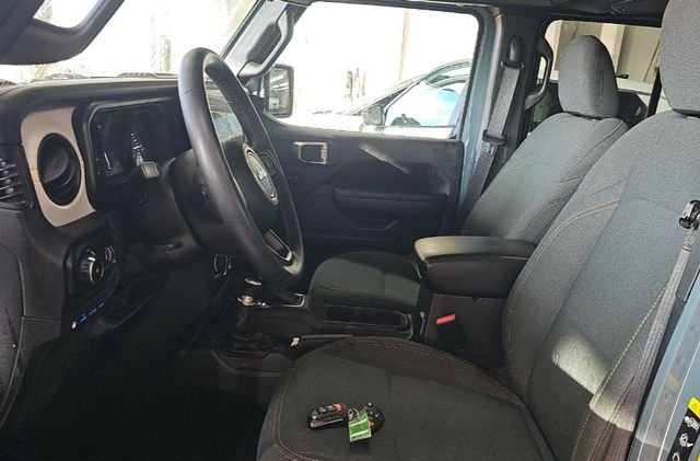 Used 2024 Gray Jeep Sport S 4xe image 5