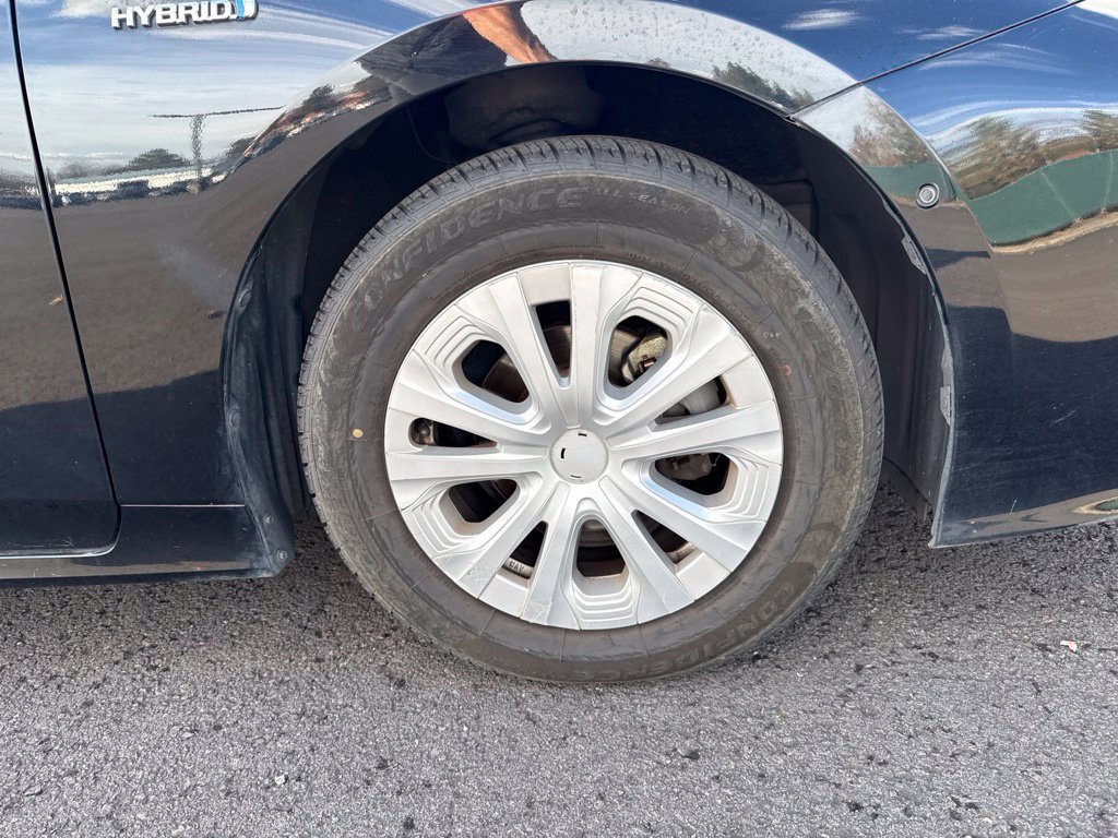 Used 2022 Midnight Black Metallic Toyota LE image 24