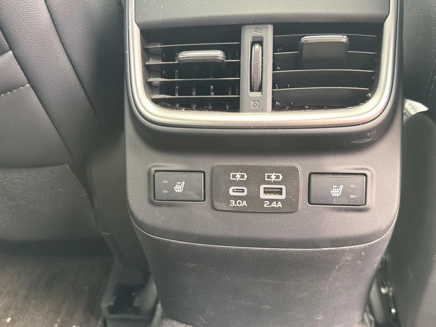 Used 2025 Ice Silver Metallic Subaru Limited image 20