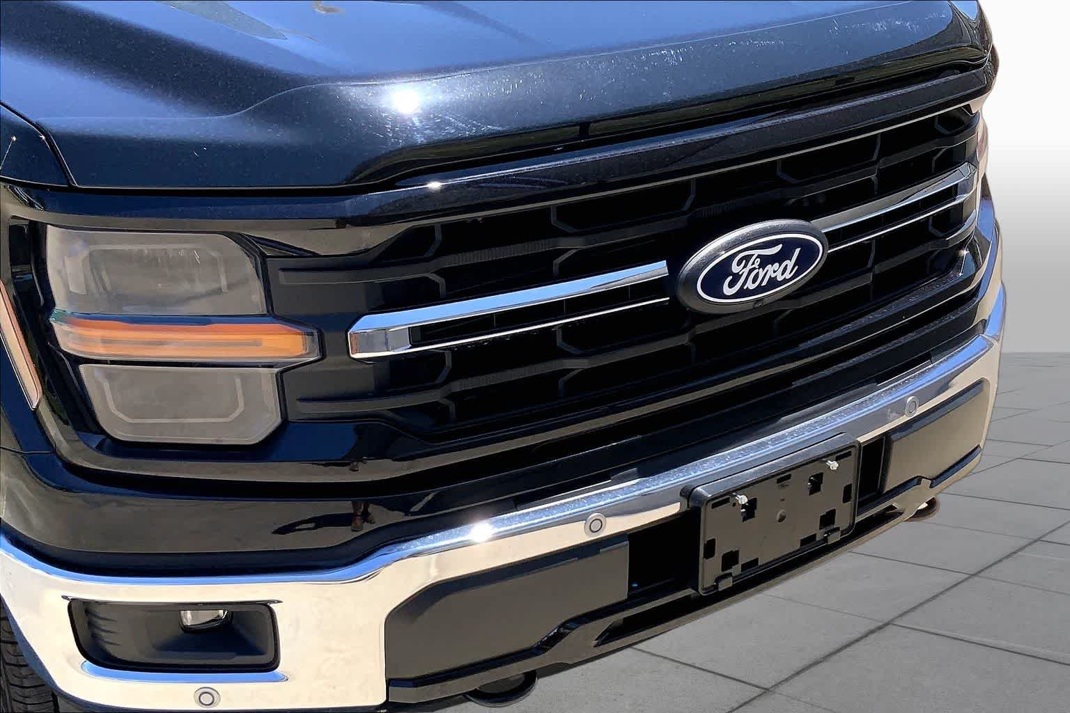 Used 2024 Agate Black Metallic Ford XLT image 29