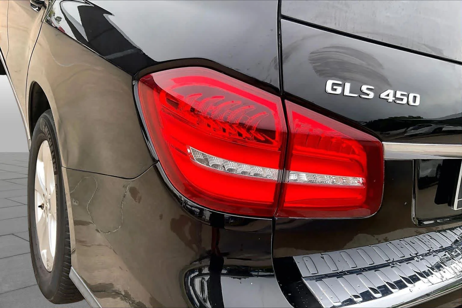 Used 2019 Brilliant Blue Metallic Mercedes-Benz GLS 450 image 28