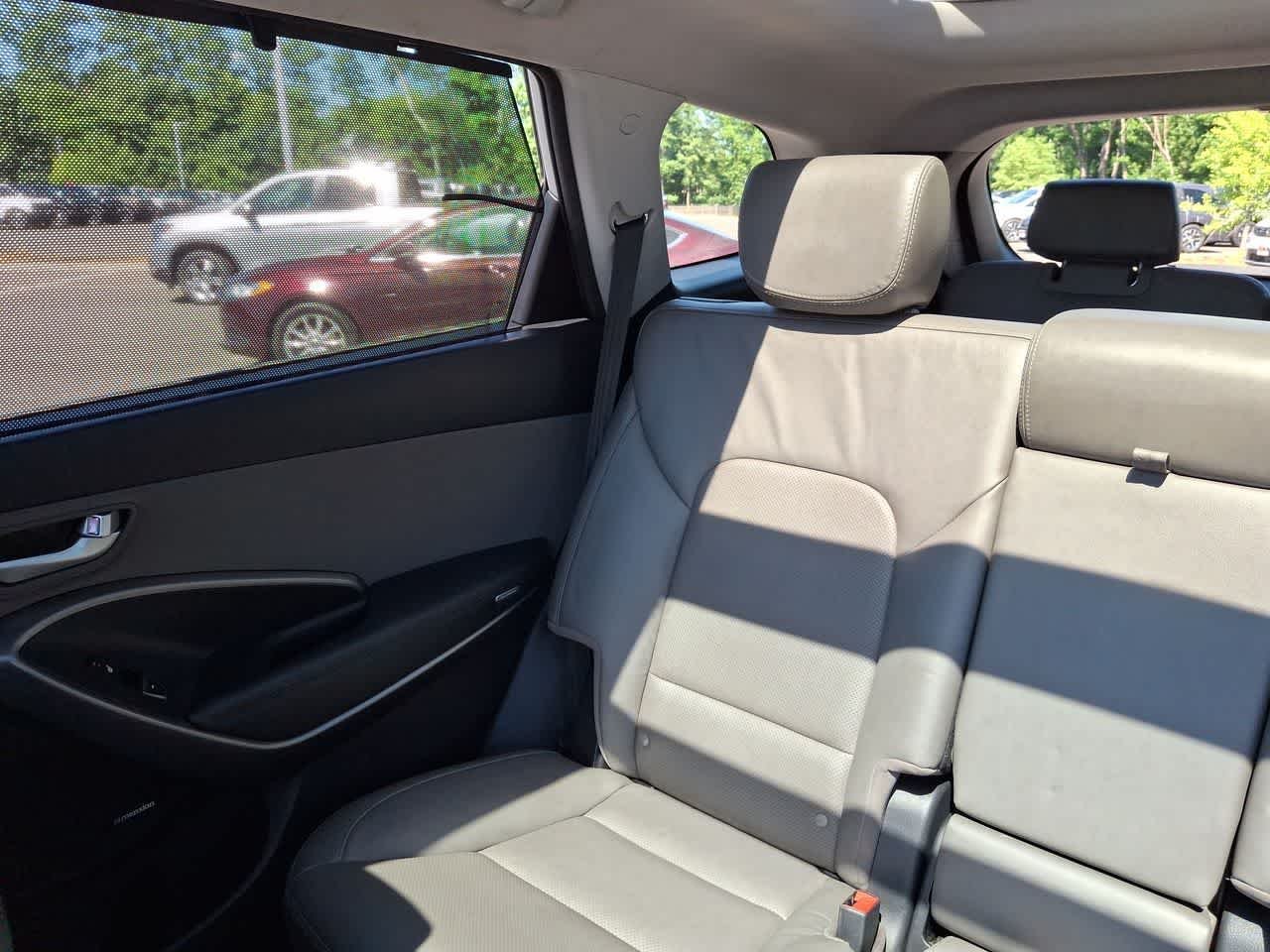 Used 2016 Circuit Silver Hyundai SE image 12