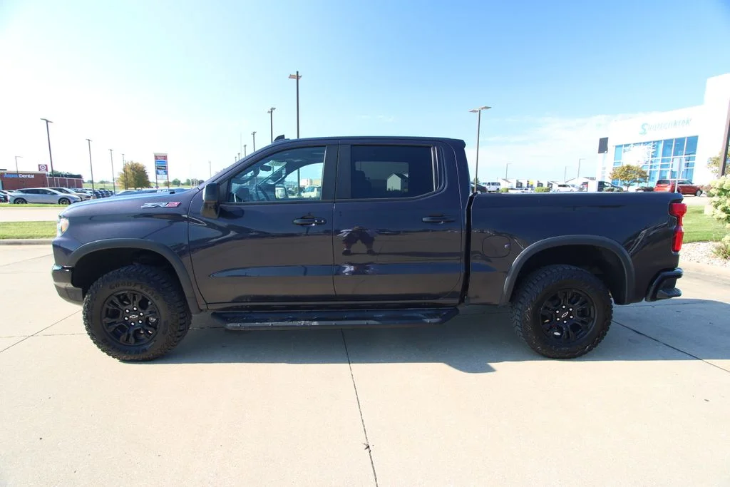 Used 2022 Dark Ash Metallic Chevrolet ZR2 image 21