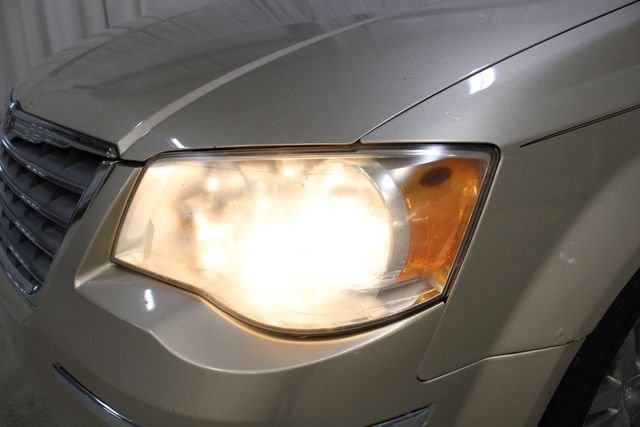Used 2010 Gold Chrysler Touring image 30