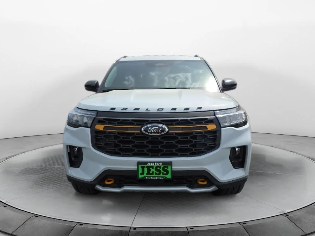 New 2026 Space White Metallic Ford Tremor® image 2