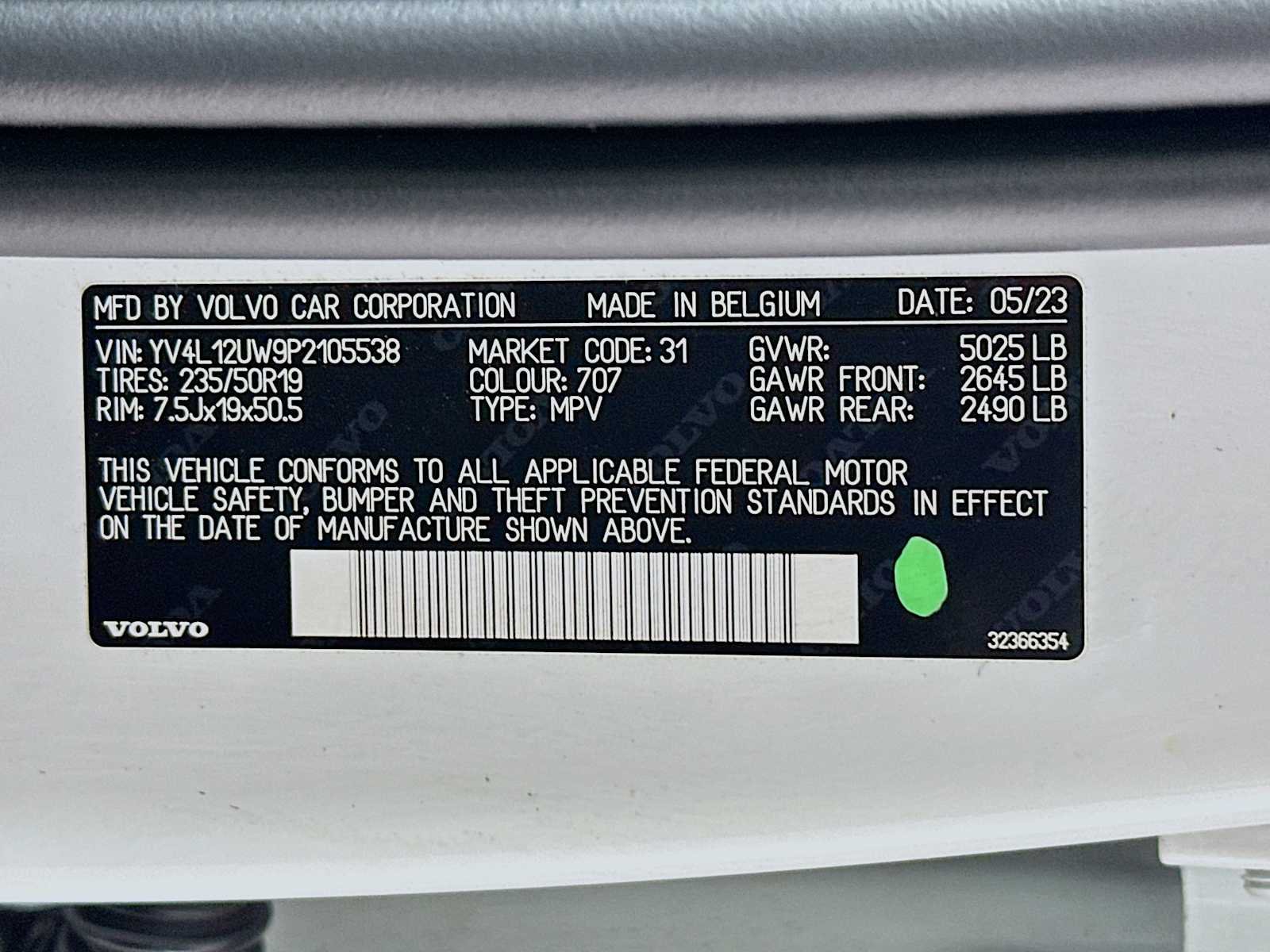 Certified Used 2023 Crystal White Volvo Plus image 31