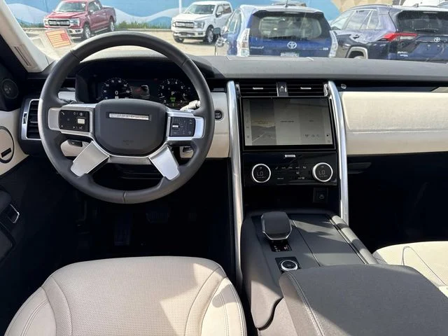 Used 2025 White Land Rover S image 13