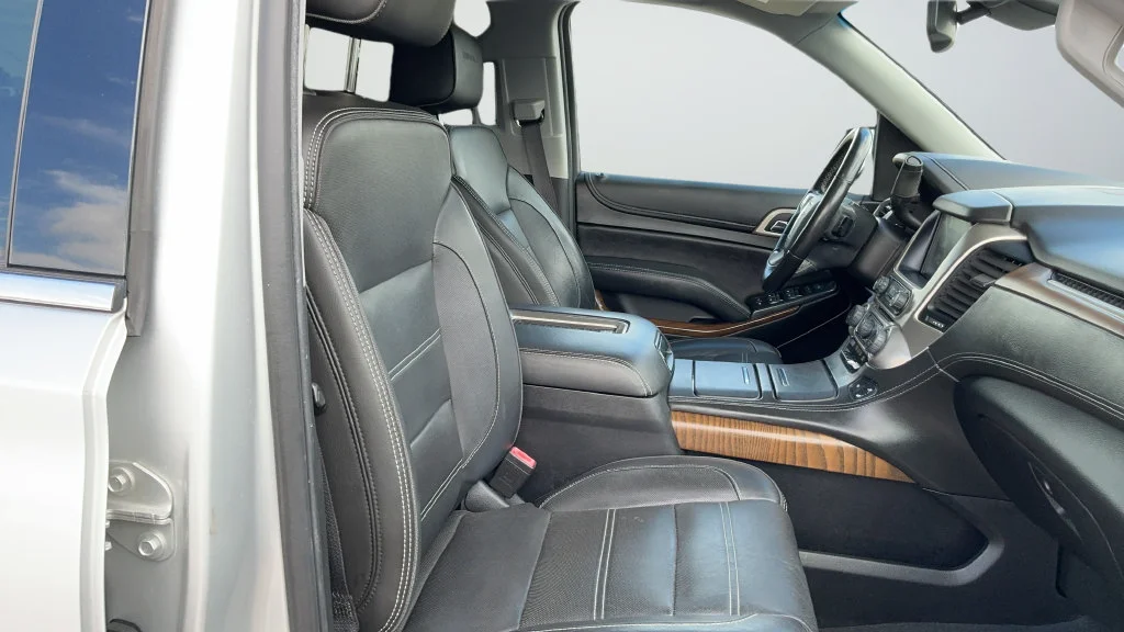 Used 2020 QUICKSILVER METALLIC GMC Denali image 22