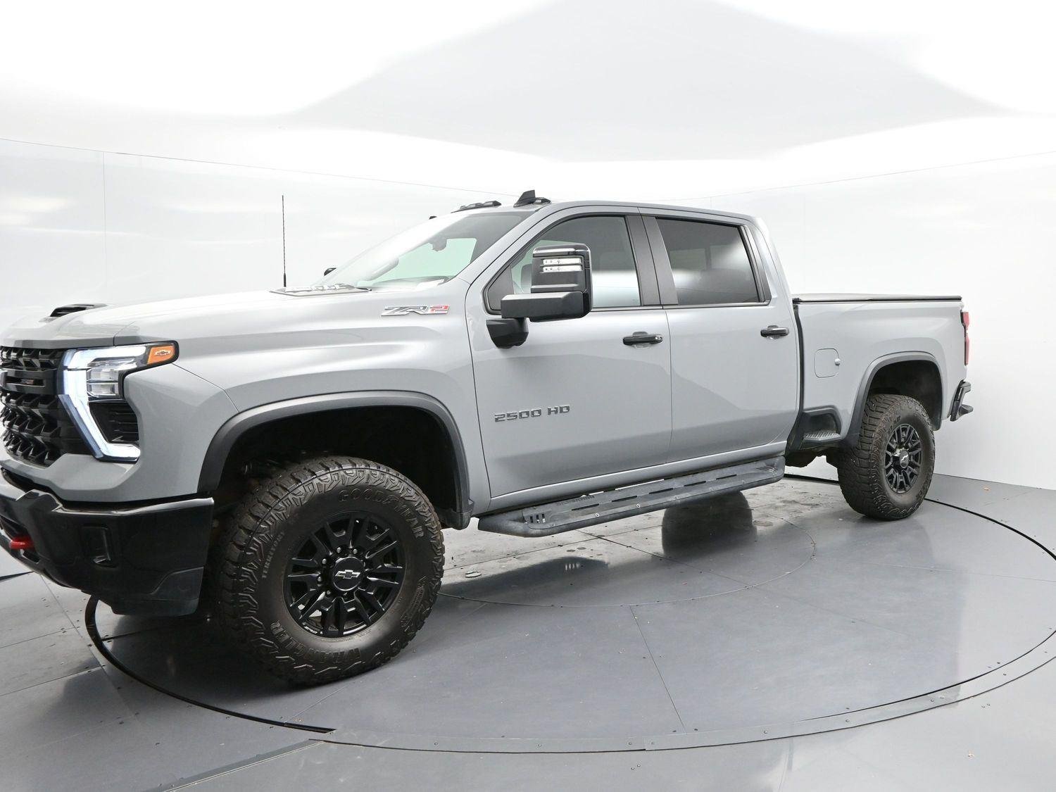 Used 2025 Slate Gray Metallic Chevrolet ZR2 image 7