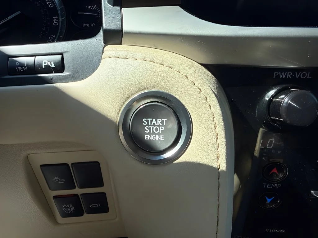Used 2019 Silver Lexus 570 image 20