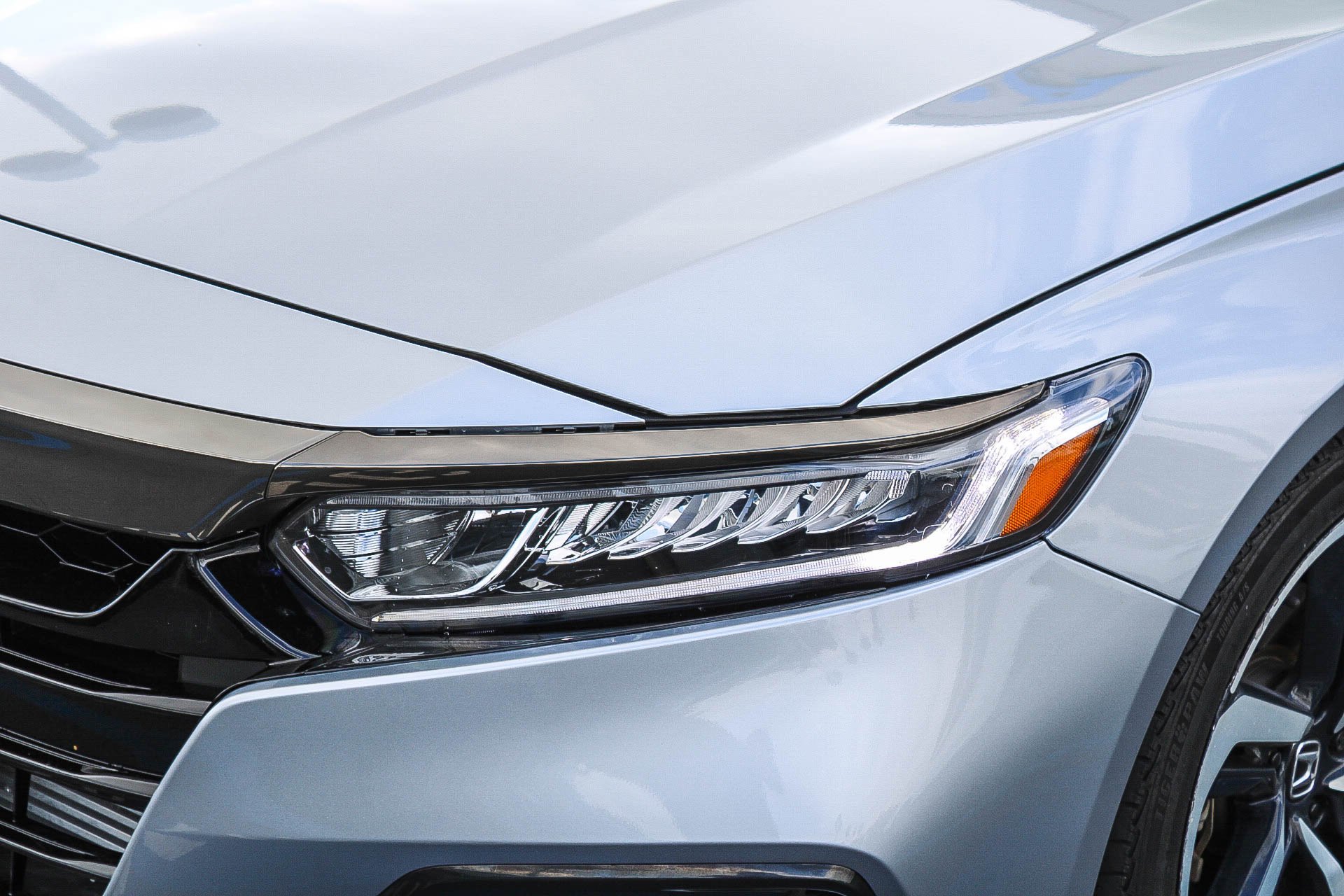 Used 2019 Lunar Silver Metallic Honda Sport 1.5T image 4