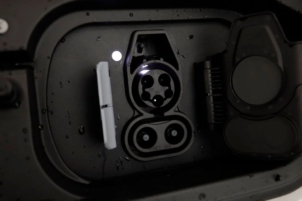2026 BMW iX 45 - Photo 20