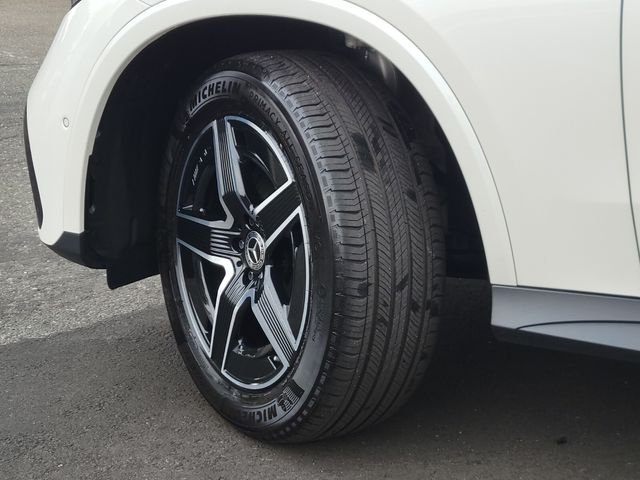 Used 2023 White Mercedes-Benz GLC 300 image 30