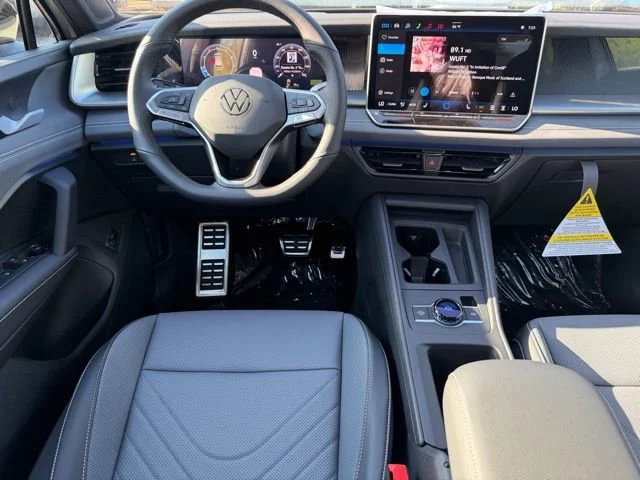 New 2026 Sandstone with Deep Black Roof Volkswagen SE R-Line Black image 10