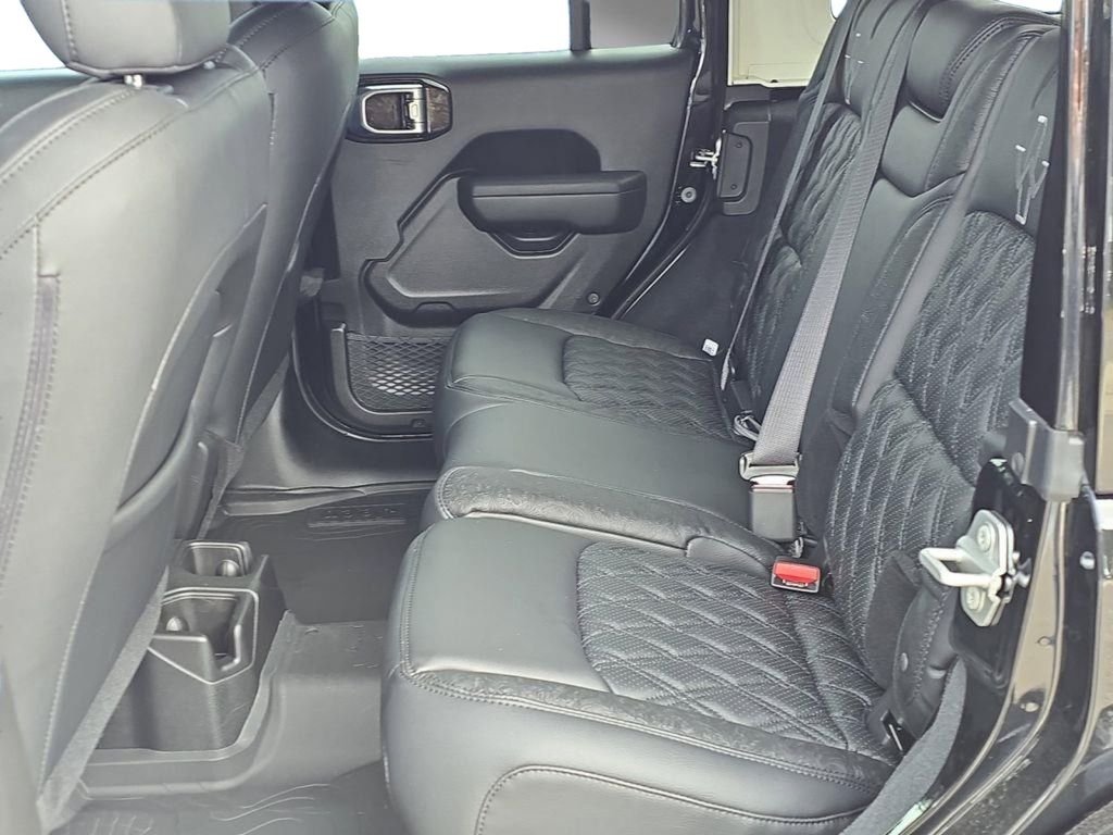 2025 Jeep Wrangler 4-Door Willys - Photo 16