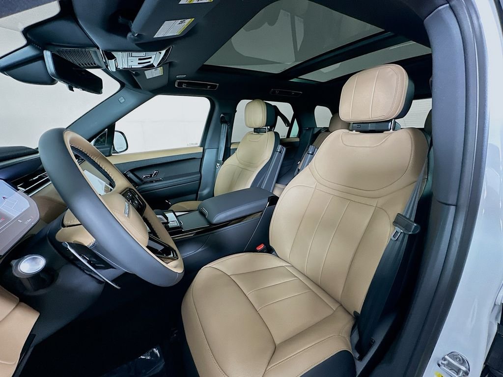 New 2026 Fuji White Land Rover Dynamic SE image 11