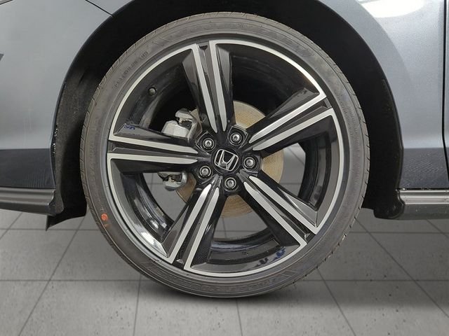 New 2026 Meteorite Gray Metallic Honda SE image 8