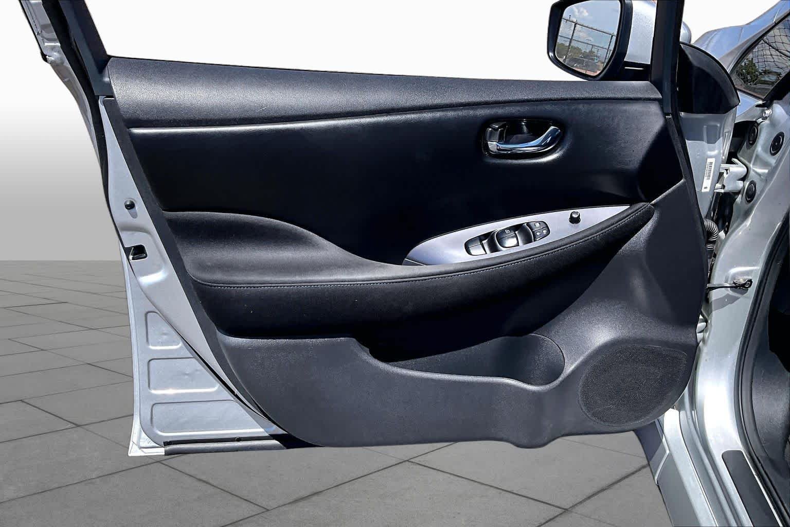 Used 2025 Brilliant Silver Metallic Nissan S image 18