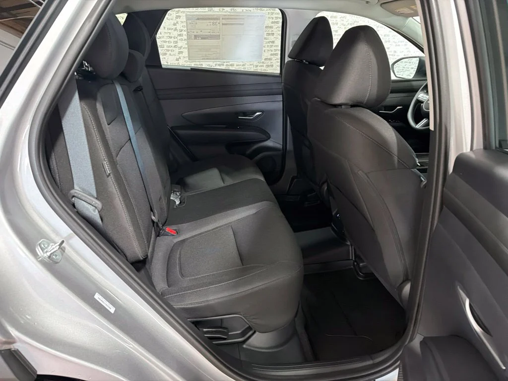 New 2026 Shimmering Silver Hyundai SEL image 11