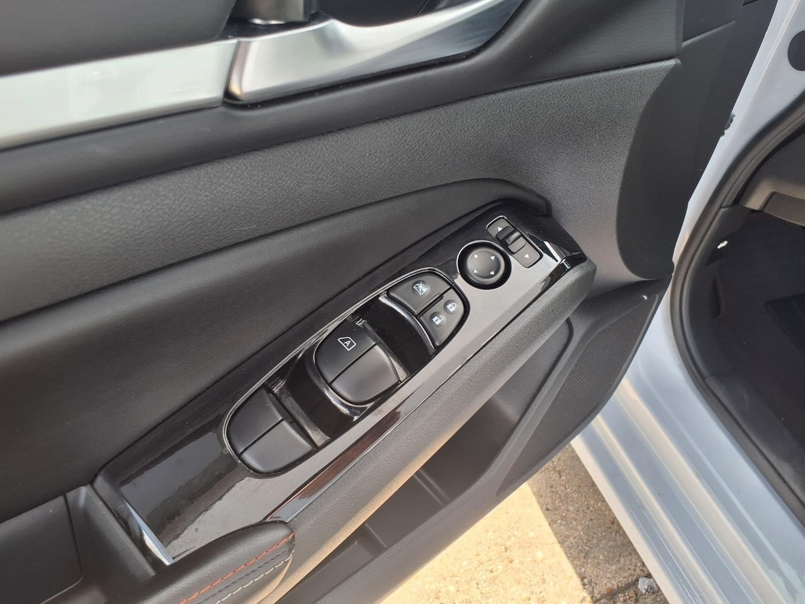 2024 Nissan Altima 2.5 SR Gray at Robbins Nissan