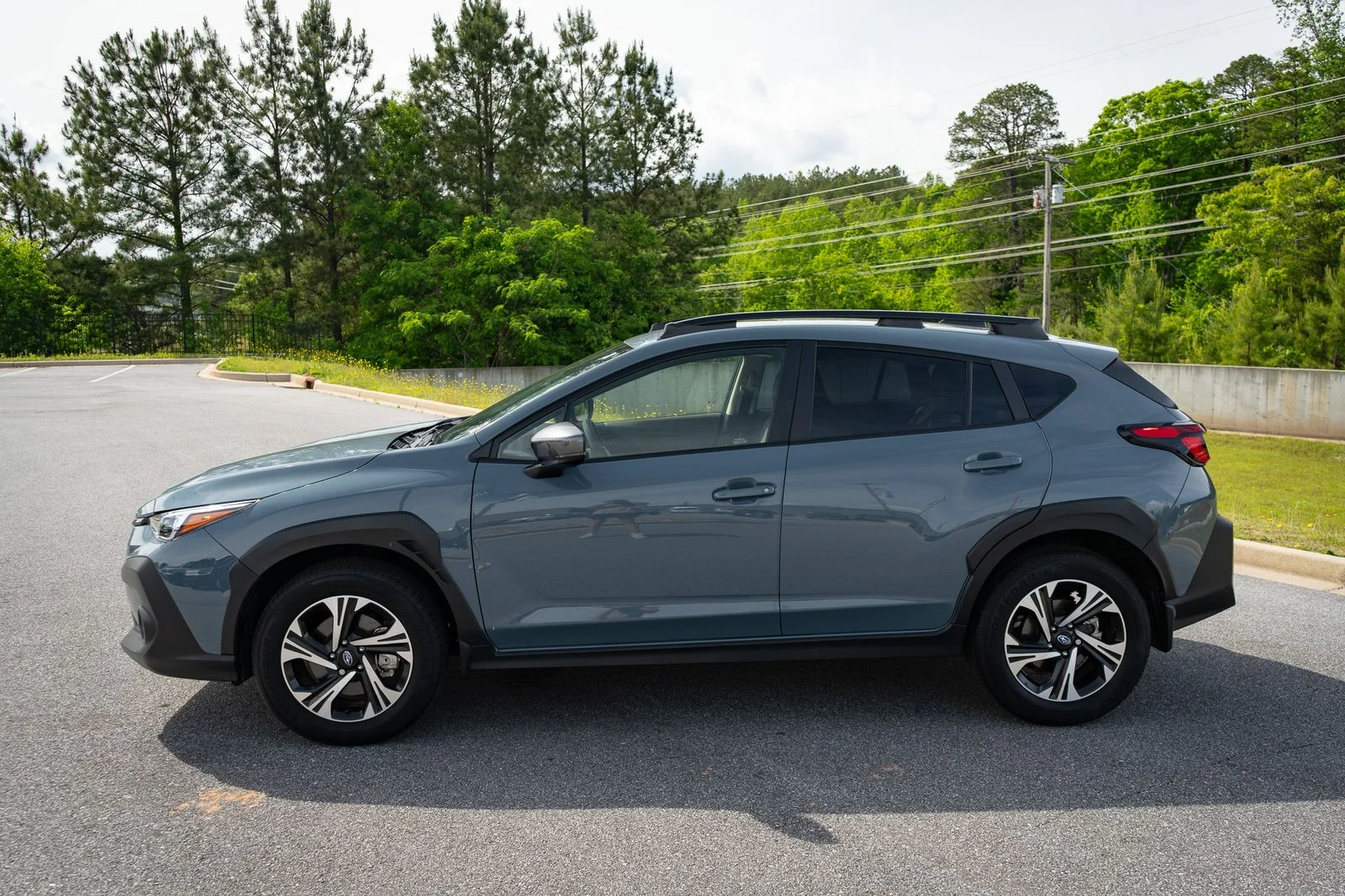 Used 2025 Blue Subaru Premium image 5