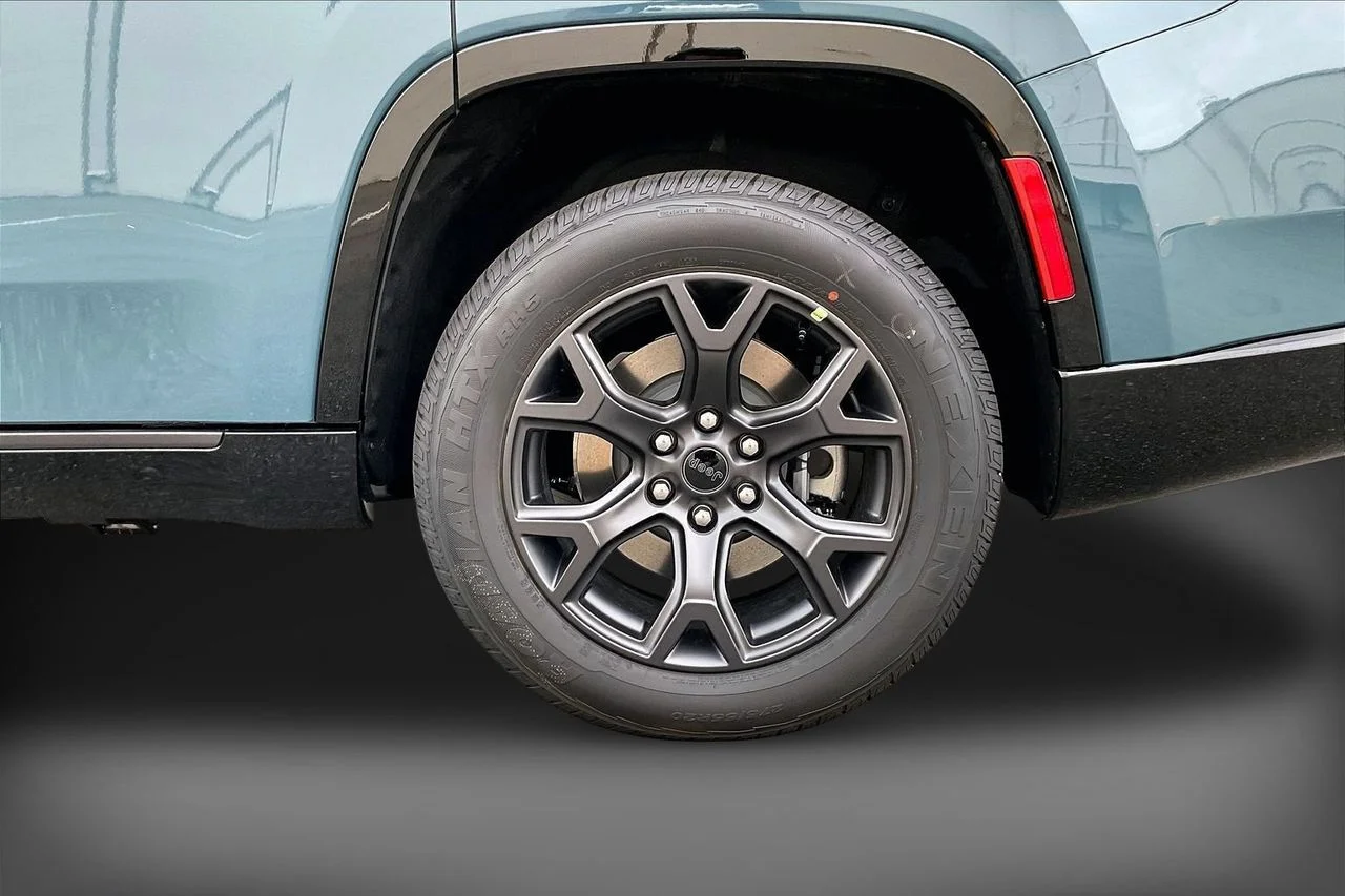 New 2026 Steel Blue Jeep Limited Altitude image 36